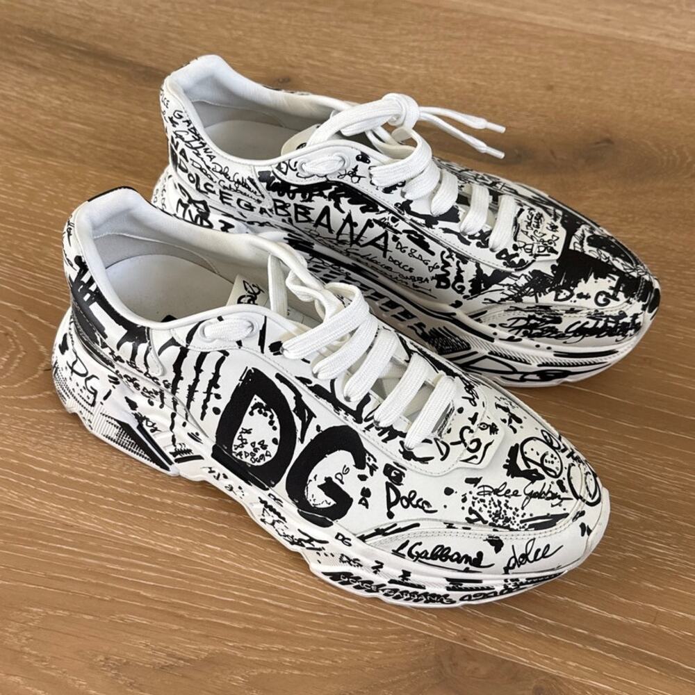 Dolce & Gabbana Men's Daymaster Graffiti Print Chunky Sneakers Size US8